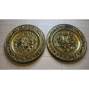 Elpec England Vintage brass wall art plates. Set Of 2. Colonial Pub Scene  14.5"
